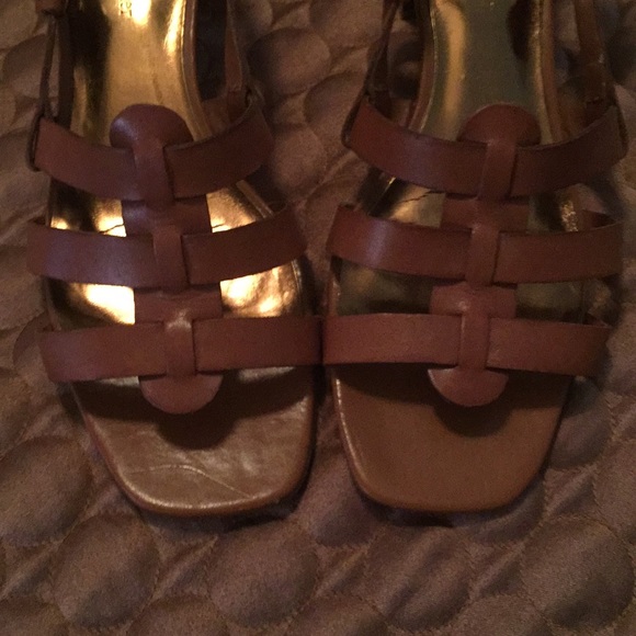 Etienne Agner tan sandals low to mid heels 8.5 - Picture 2 of 5
